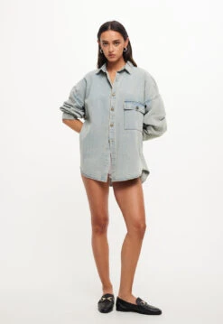 NYC BOYFRIEND SHIRT - LIGHT DENIM